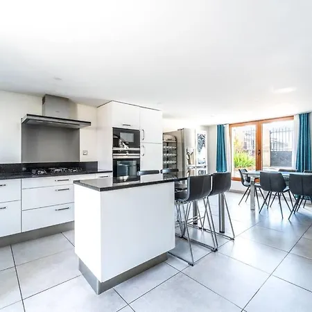 Holiday home Maison Conviviale Aubervilliers