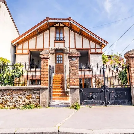 Holiday home Maison Conviviale Aubervilliers